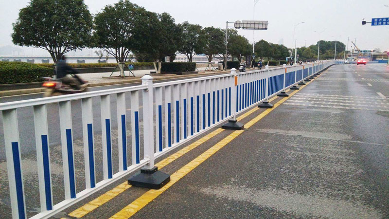 市政鋅鋼護(hù)欄